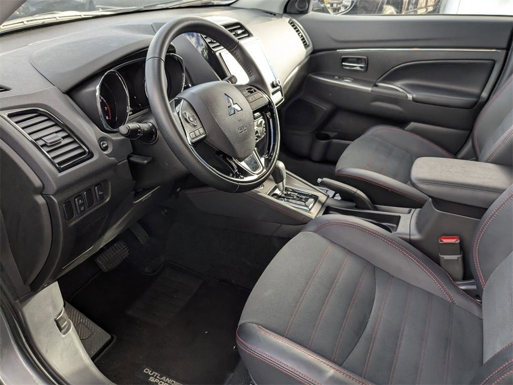 Thumbnail: 2025 Mitsubishi Outlander Sport - 16