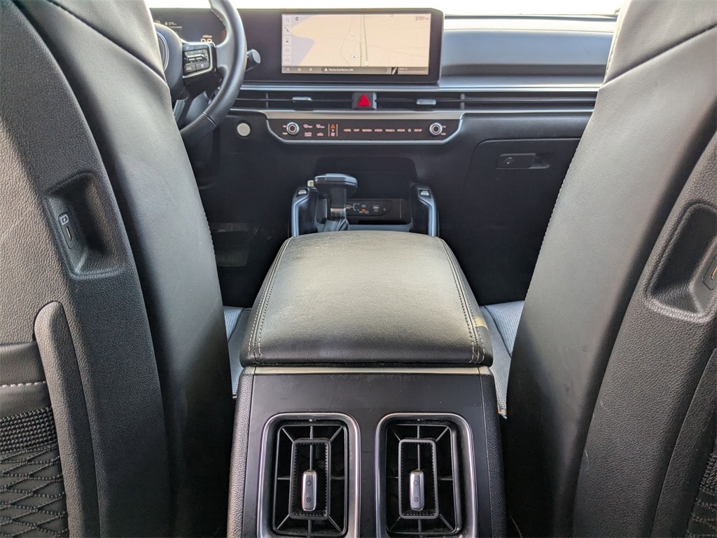 Thumbnail: 2024 Kia Sorento - 32