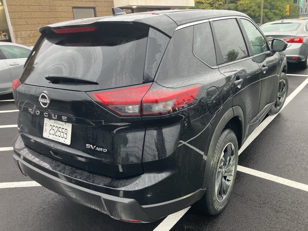 Thumbnail: 2024 Nissan Rogue - 3