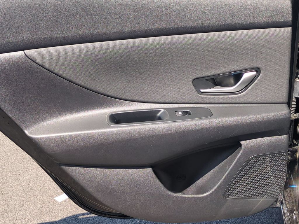 Thumbnail: 2025 Hyundai Elantra - 27