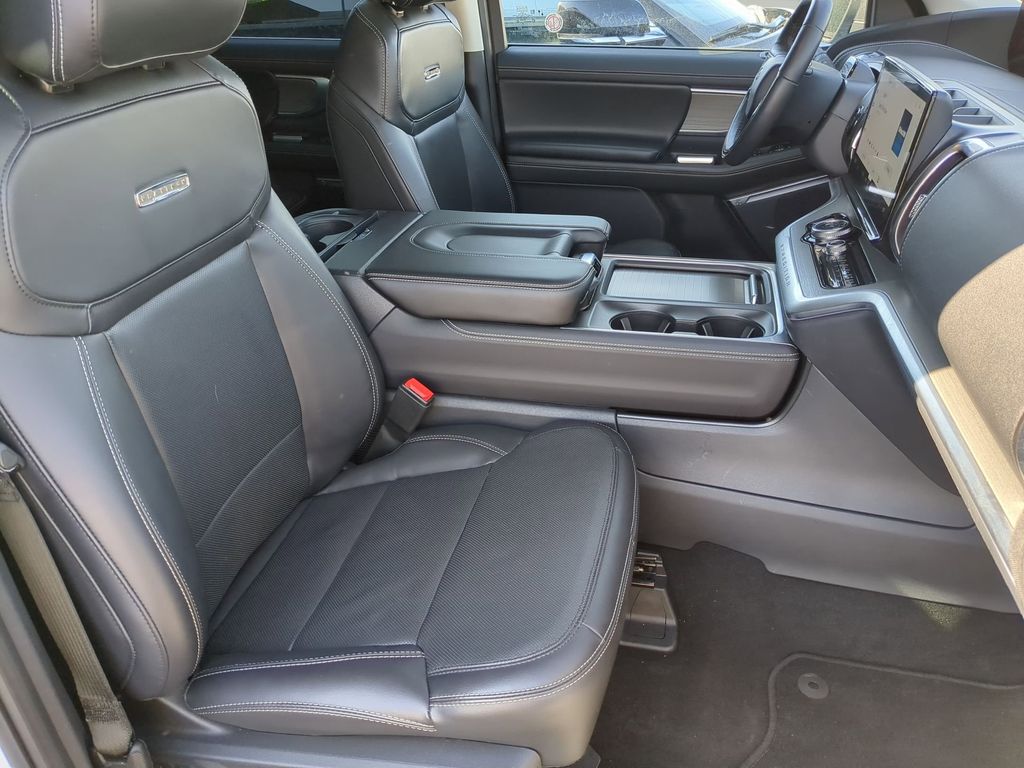 Thumbnail: 2025 Ford Expedition MAX - 32