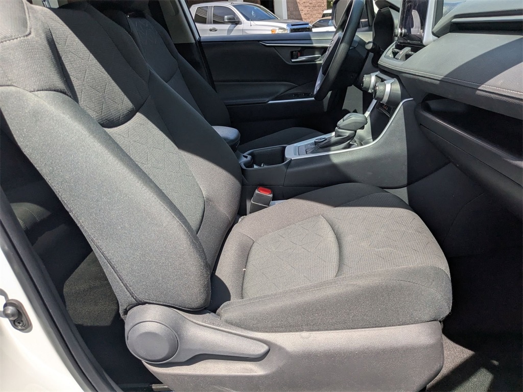 Thumbnail: 2024 Toyota RAV4 - 30