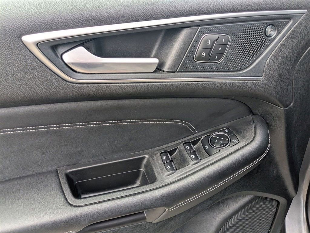 Thumbnail: 2024 Ford Edge - 17