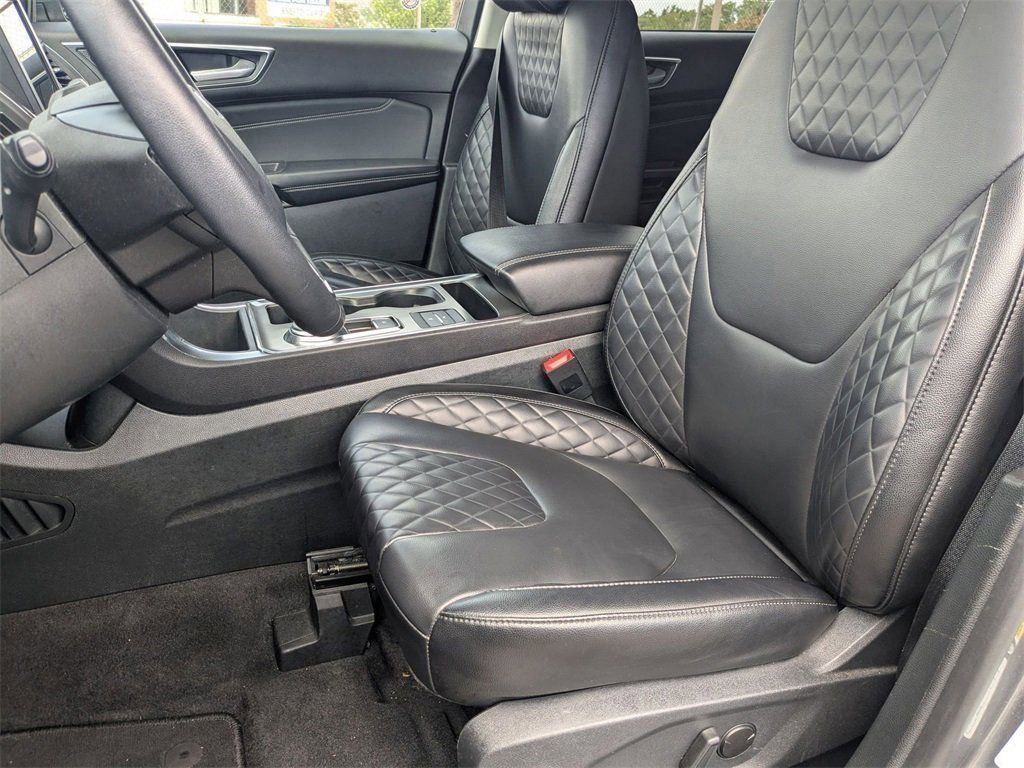 Thumbnail: 2024 Ford Edge - 24