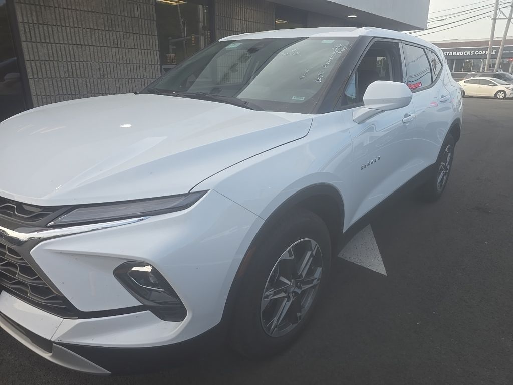 2025 Chevrolet Blazer's photo