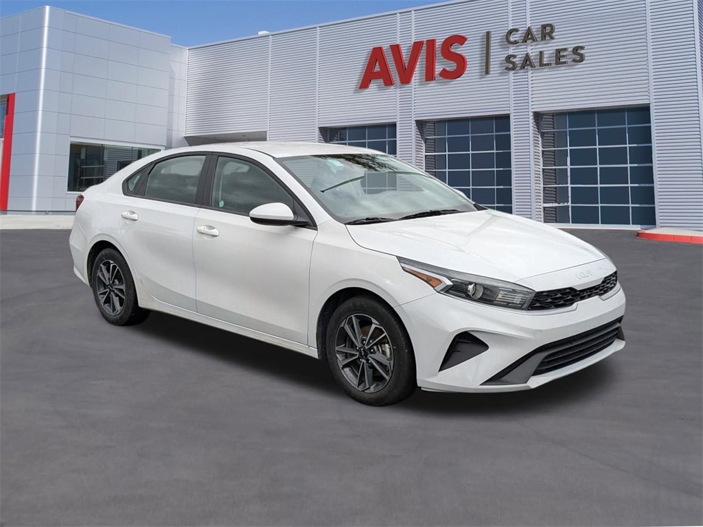 Thumbnail: 2024 Kia Forte - 9