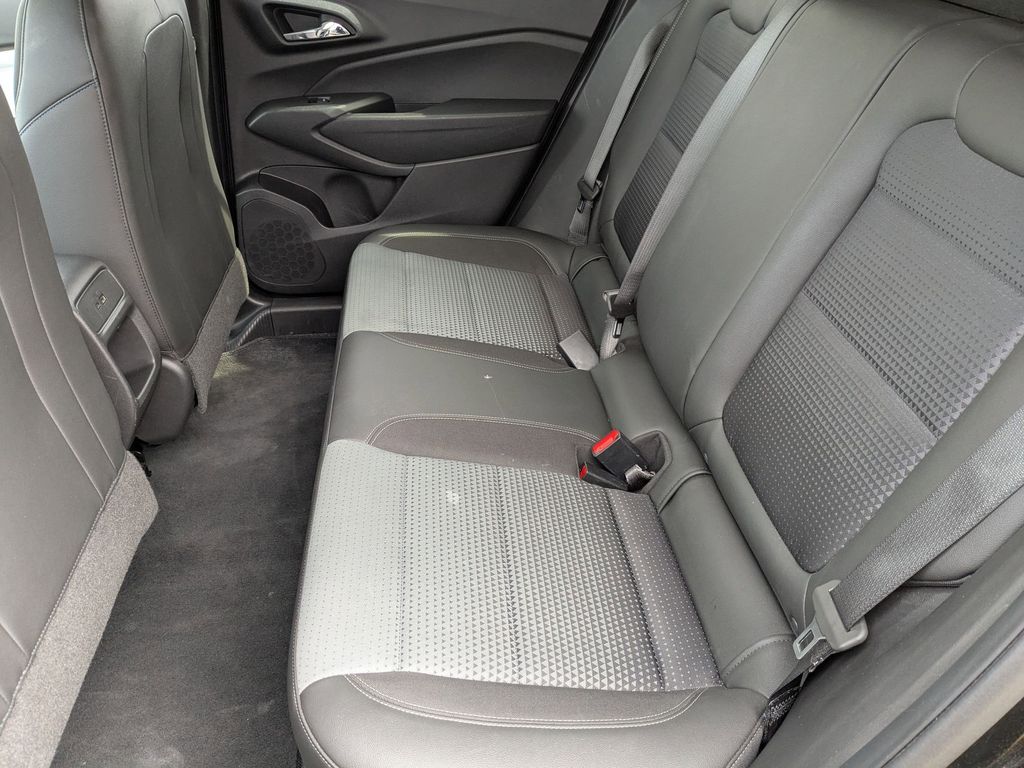 Thumbnail: 2025 Chevrolet Trax - 24