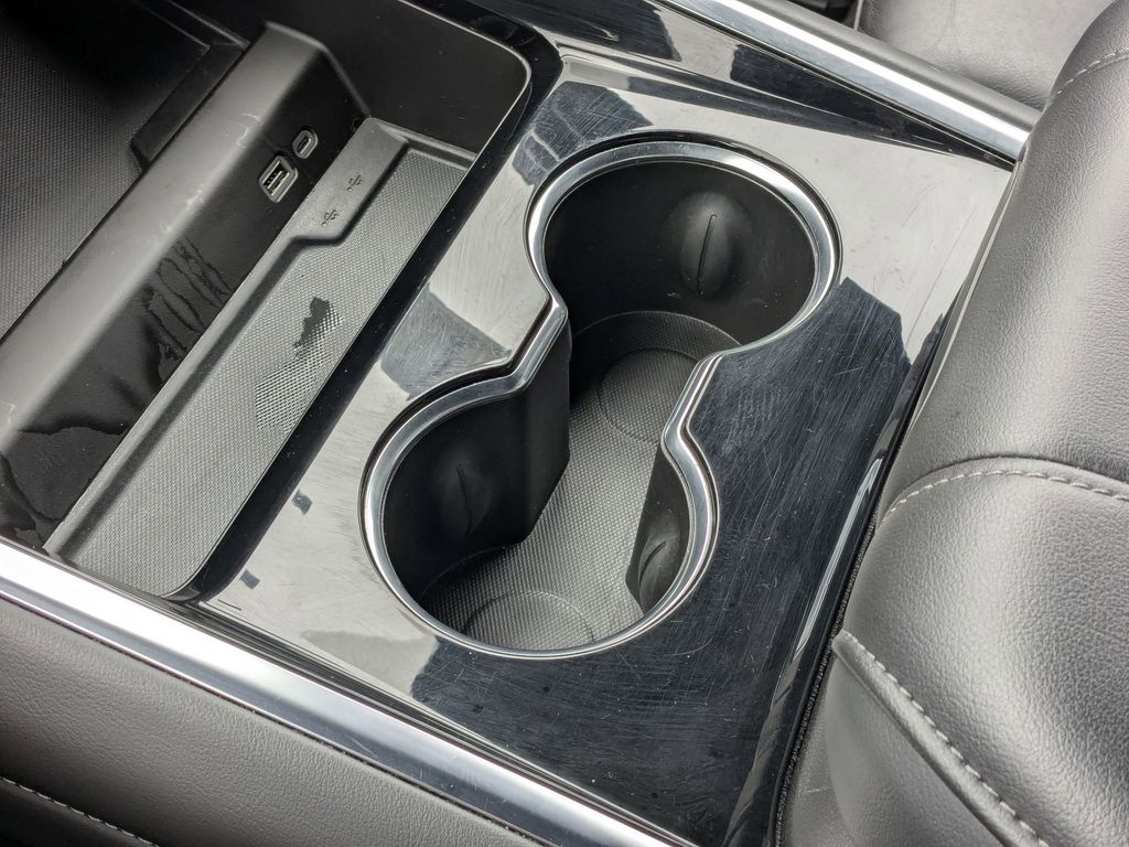 Thumbnail: 2025 Chevrolet Tahoe - 25