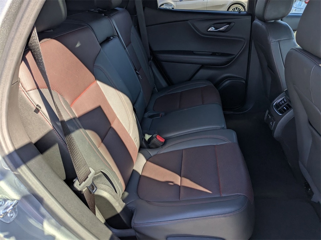 Thumbnail: 2025 Chevrolet Blazer - 33