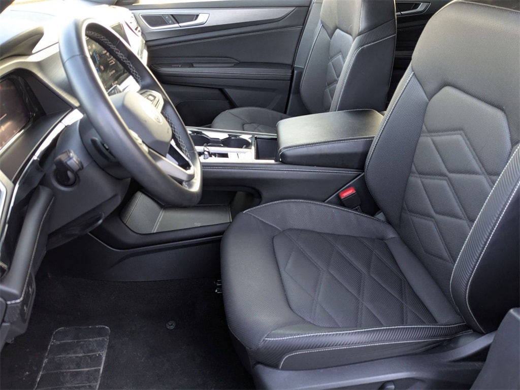 Thumbnail: 2024 Volkswagen Atlas - 17