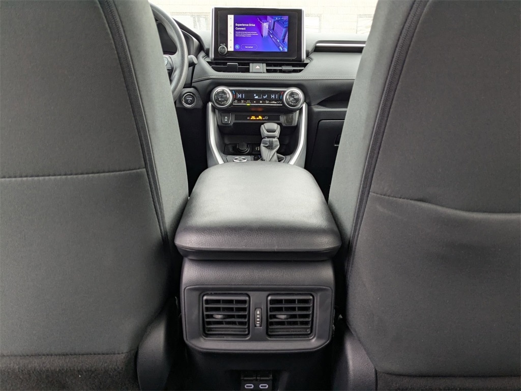 Thumbnail: 2025 Toyota RAV4 - 30