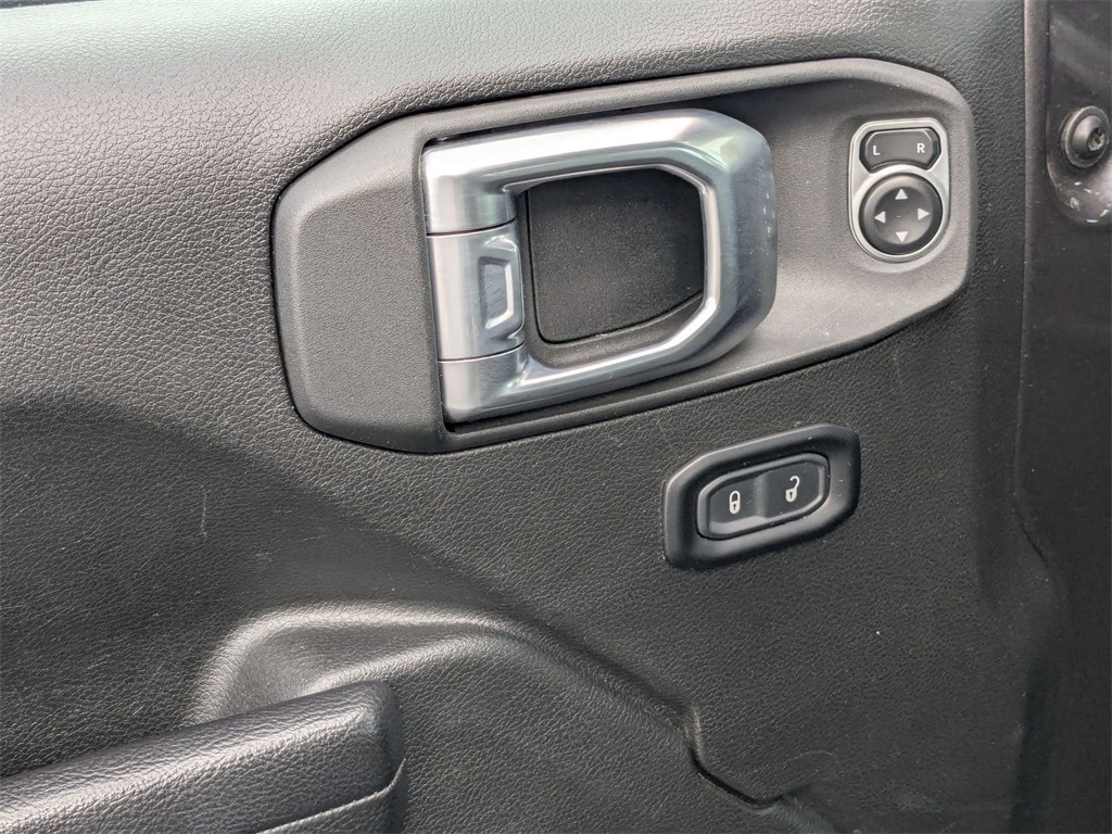 Thumbnail: 2024 Jeep Wrangler - 14