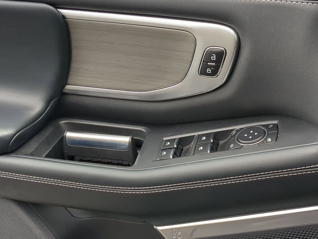 Thumbnail: 2025 Ford Expedition - 13