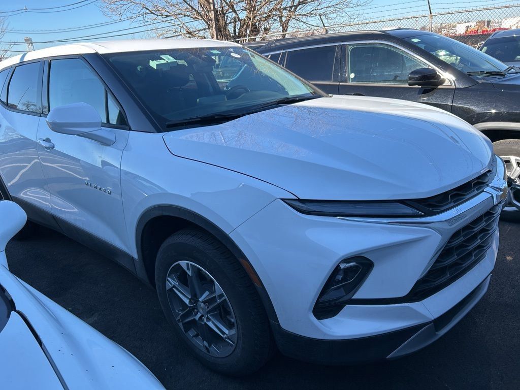 Thumbnail: 2025 Chevrolet Blazer - 2