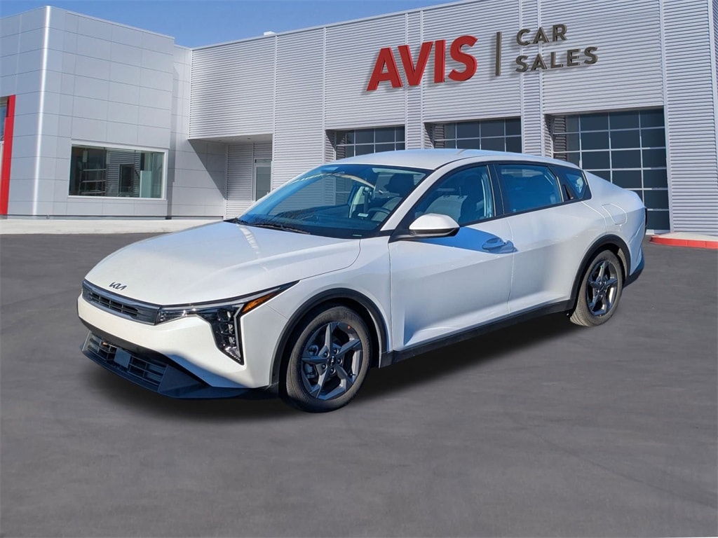 2025 Kia K4 LXS's photo