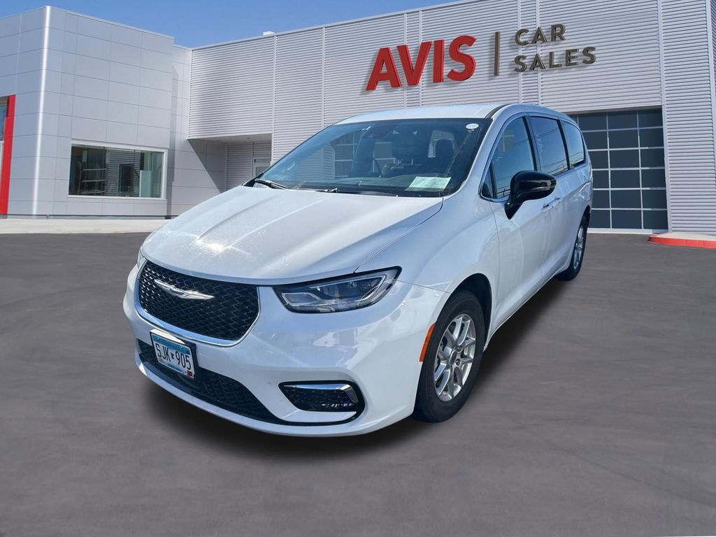 Thumbnail: 2025 Chrysler Pacifica - 1