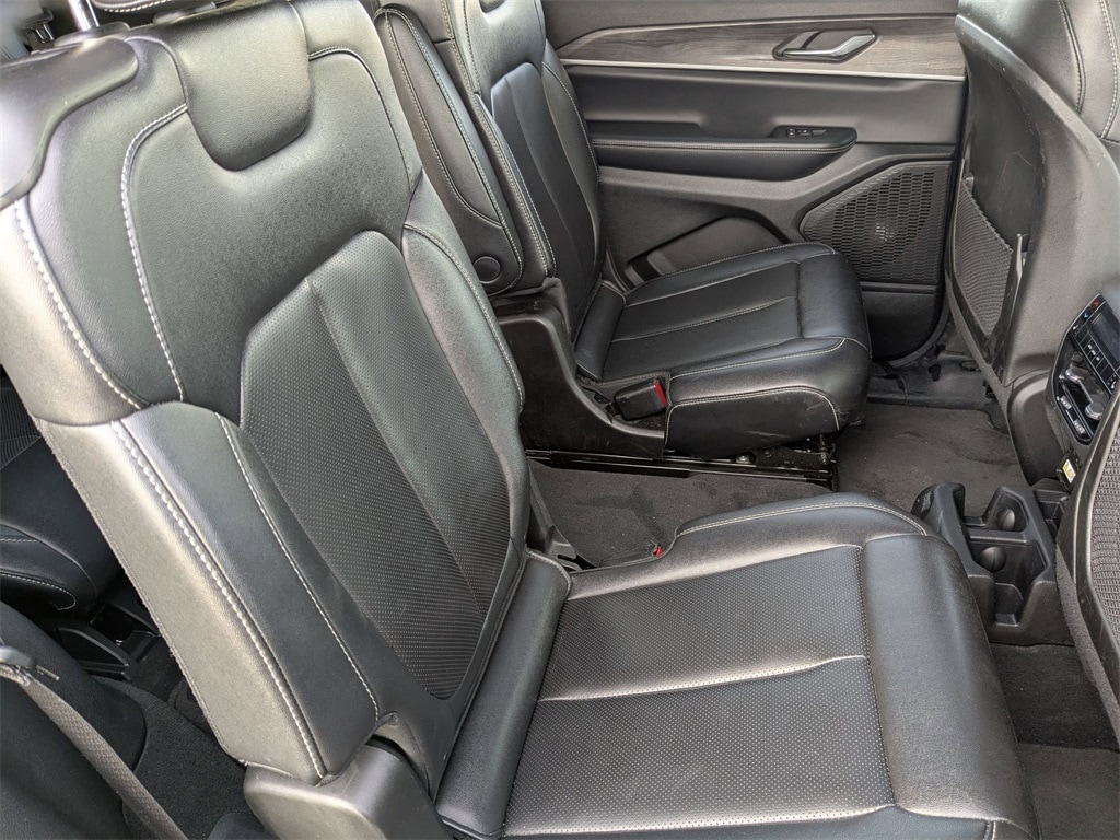 Thumbnail: 2024 Jeep Grand Cherokee L - 36