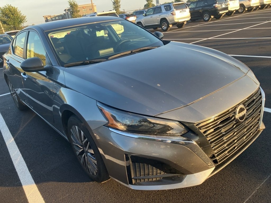 Thumbnail: 2024 Nissan Altima - 2