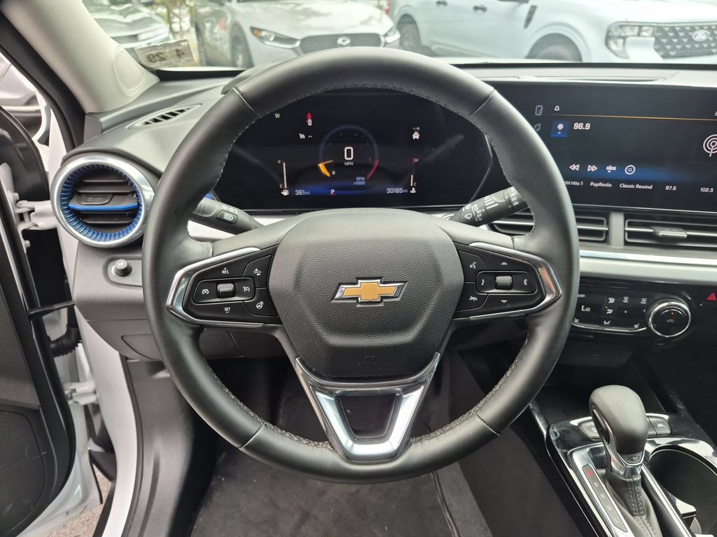 Thumbnail: 2025 Chevrolet Trax - 22