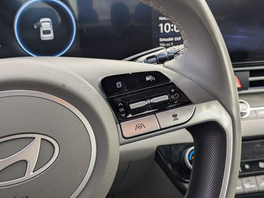 Thumbnail: 2025 Hyundai Elantra - 18