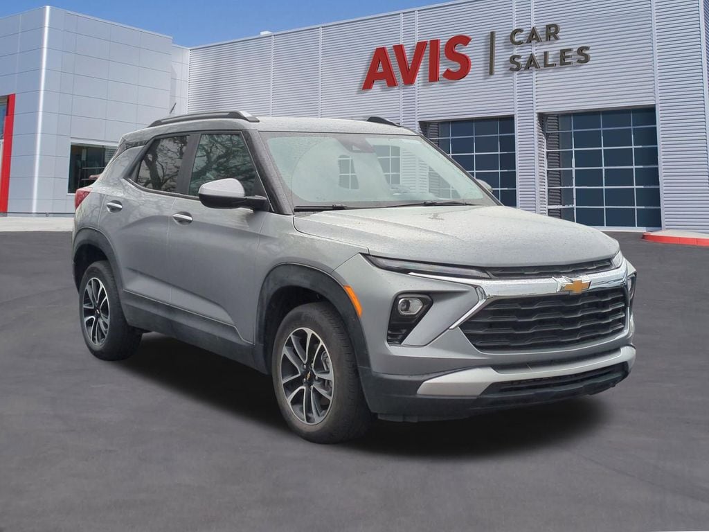 Thumbnail: 2025 Chevrolet TrailBlazer - 3