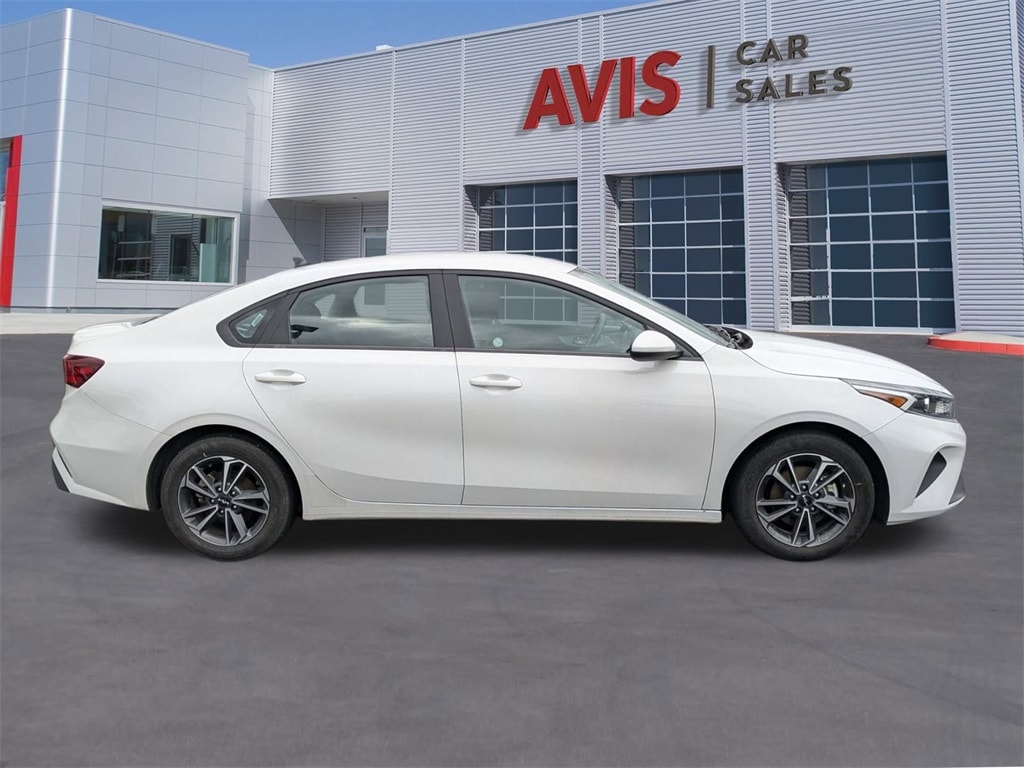 Thumbnail: 2024 Kia Forte - 7