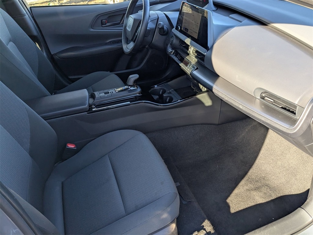 Thumbnail: 2024 Toyota Prius - 33