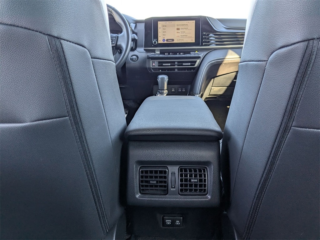 Thumbnail: 2025 Toyota Camry - 30