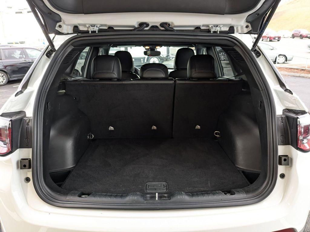 Thumbnail: 2025 Jeep Compass - 27