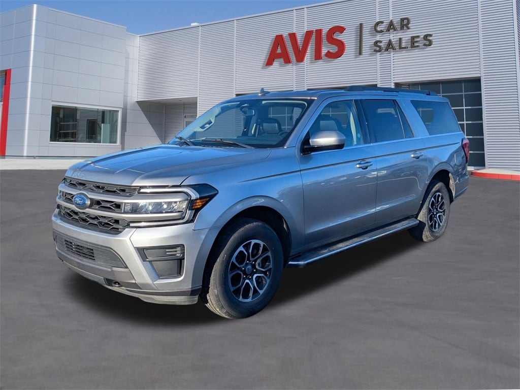 2023 Ford Expedition XLT's photo
