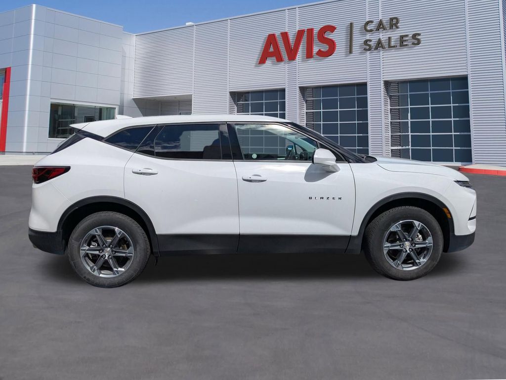 Thumbnail: 2025 Chevrolet Blazer - 5