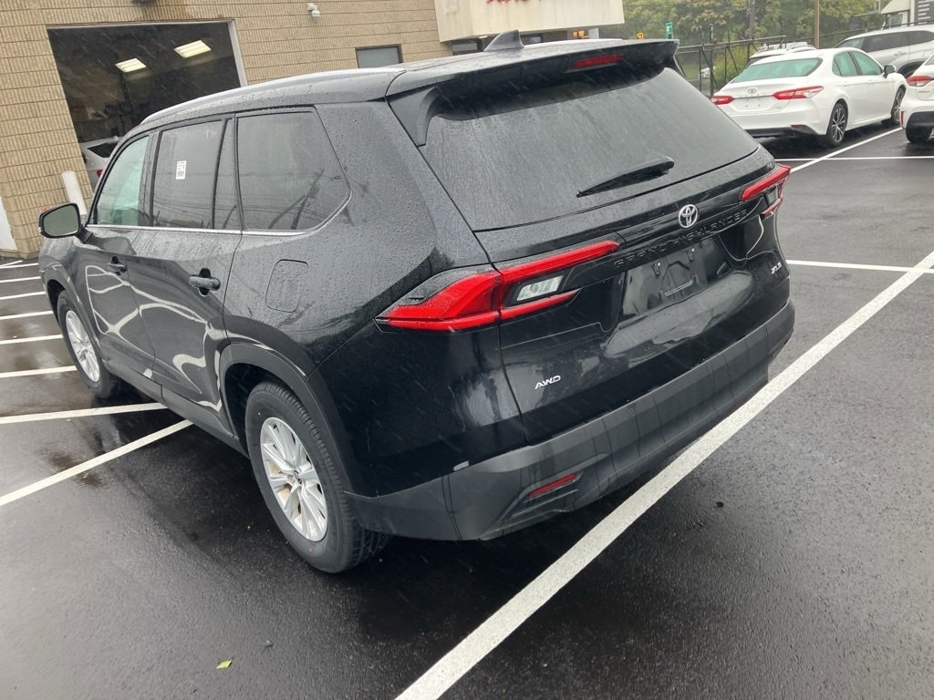Thumbnail: 2024 Toyota Grand Highlander - 4