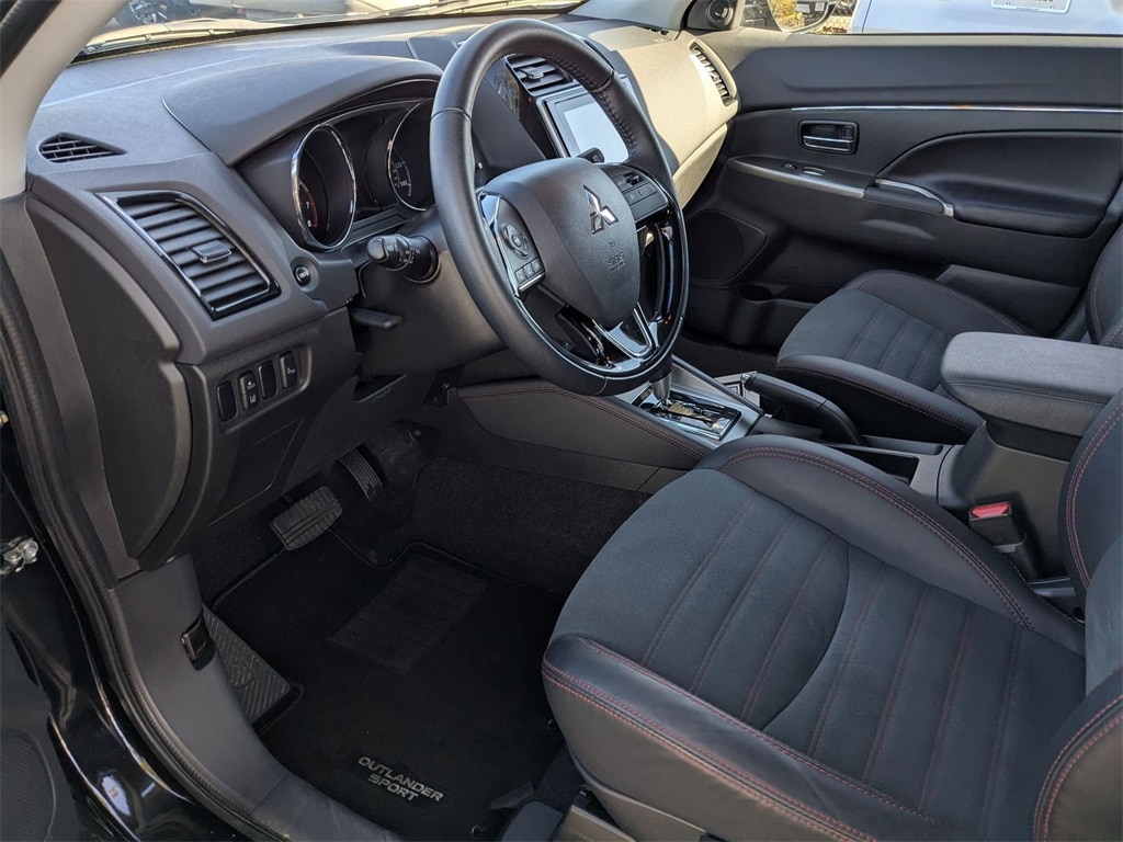 Thumbnail: 2025 Mitsubishi Outlander Sport - 19