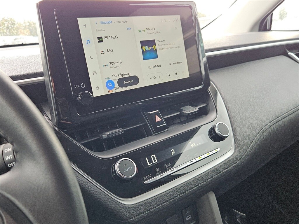 Thumbnail: 2025 Toyota Corolla Cross - 10