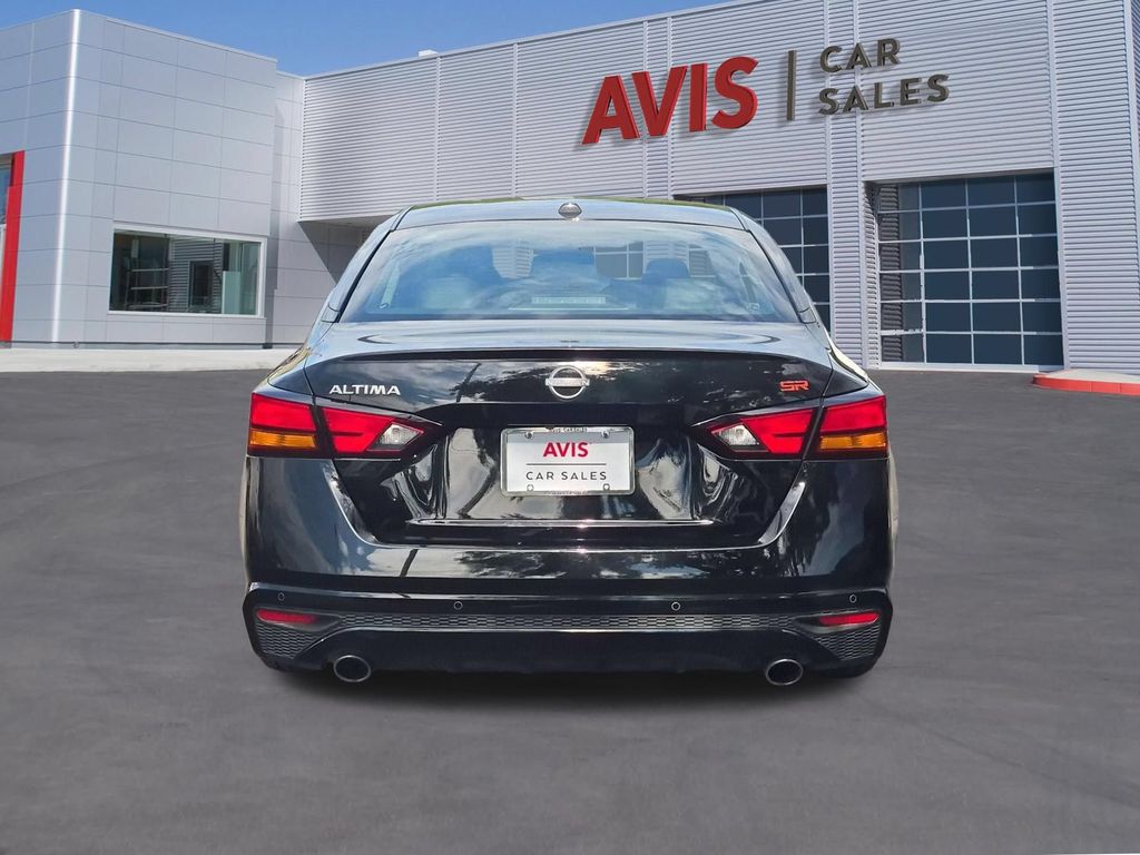 2025 Nissan Altima SR - Photo 7