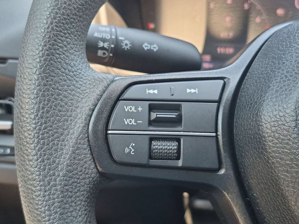 2025 Honda Accord SE - Photo 20
