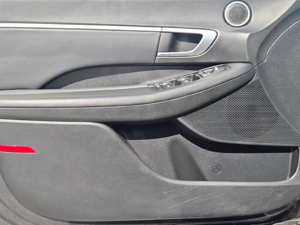 2025 Hyundai Sonata SEL - Photo 11