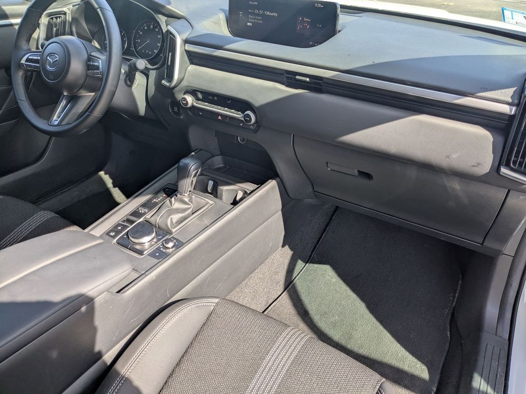 Thumbnail: 2025 Mazda CX-50 - 32