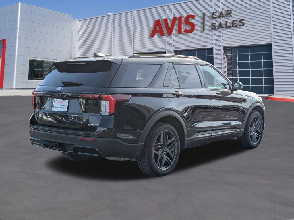 Thumbnail: 2025 Ford Explorer - 9