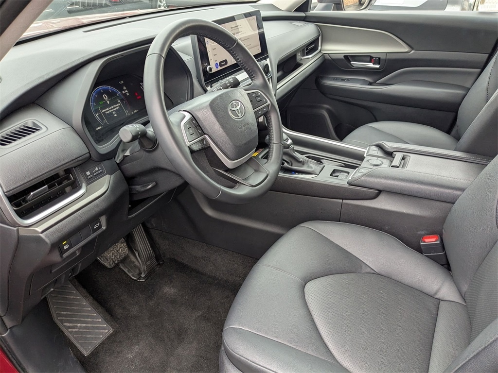 Thumbnail: 2025 Toyota Grand Highlander - 17