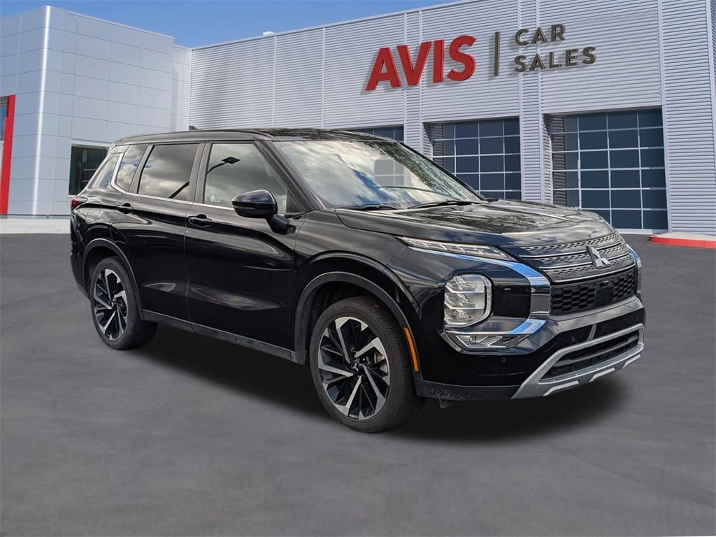 Thumbnail: 2024 Mitsubishi Outlander - 9