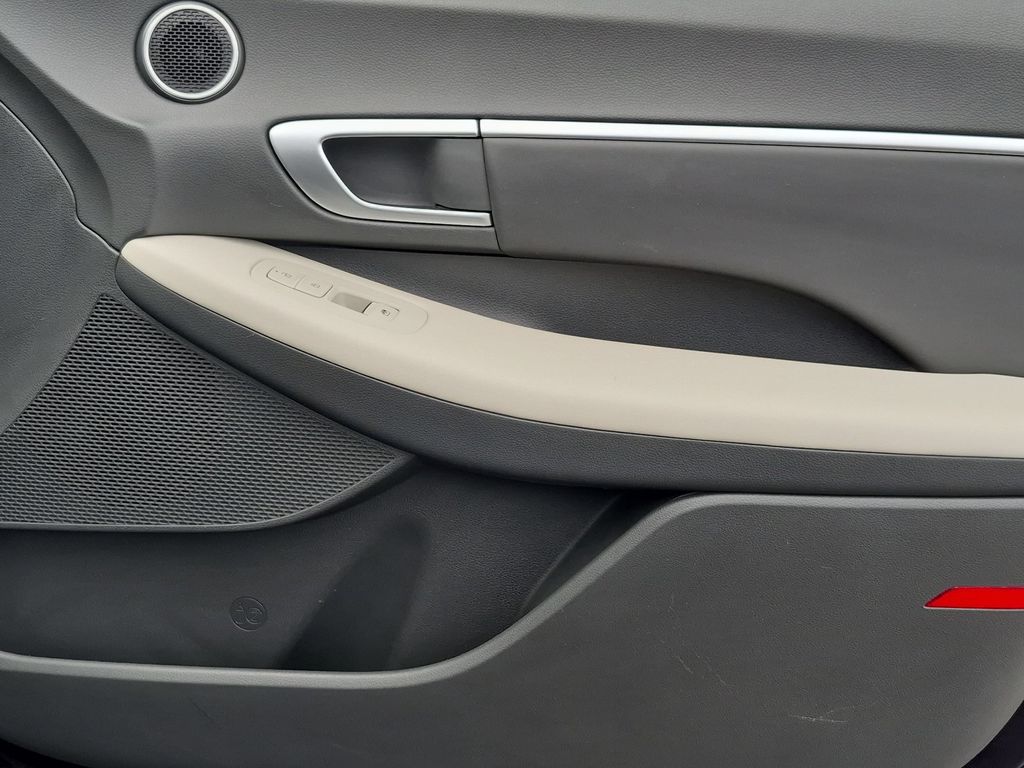 2025 Hyundai Sonata SEL - Photo 32