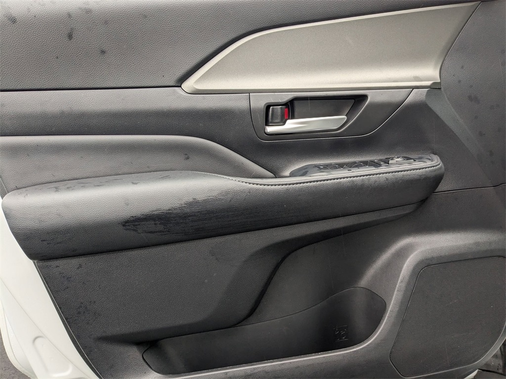 Thumbnail: 2025 Toyota Grand Highlander - 13