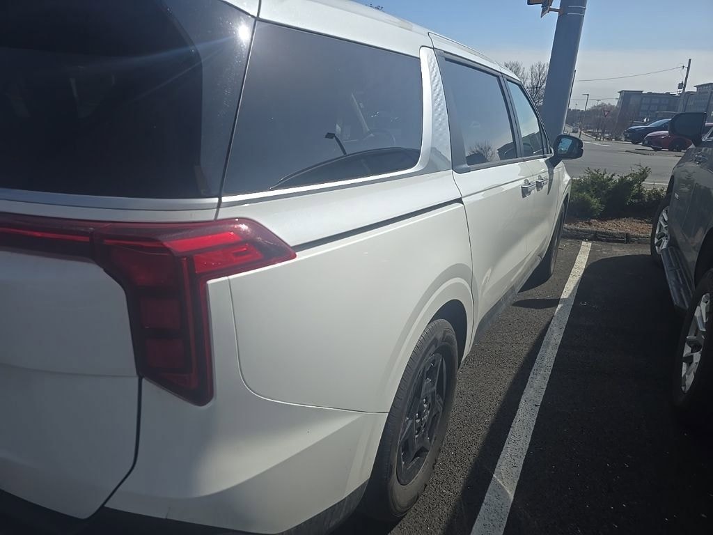 Certified 2025 Kia Carnival LXS Minivan/Van