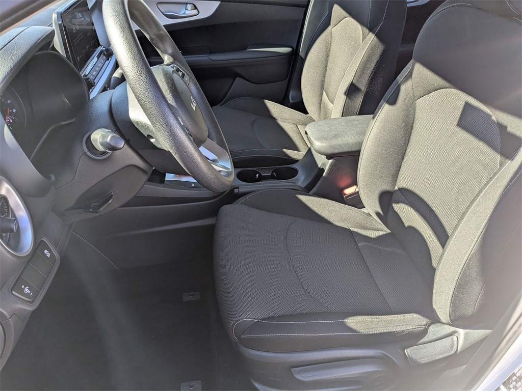 Thumbnail: 2024 Kia Forte - 14