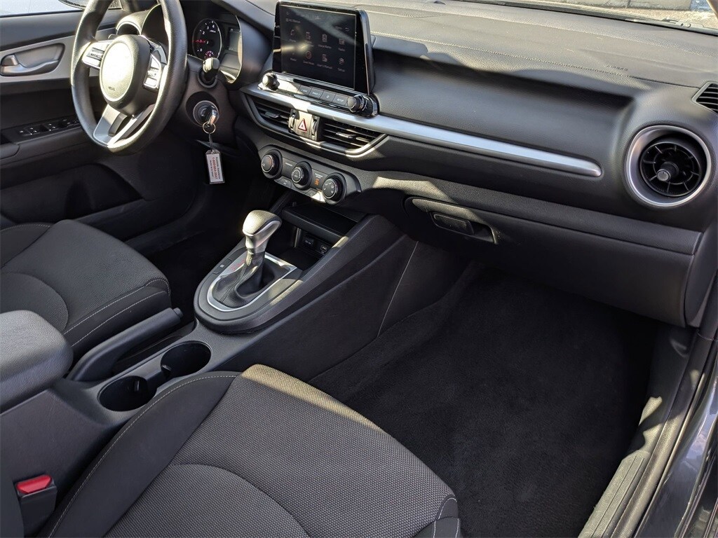 Thumbnail: 2024 Kia Forte - 34