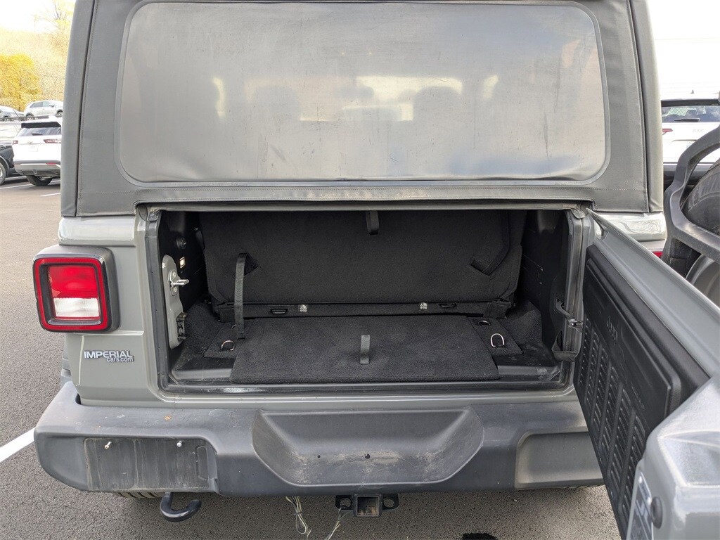 Thumbnail: 2021 Jeep Wrangler - 23