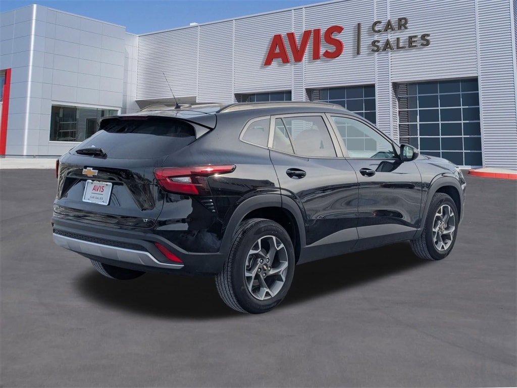 Thumbnail: 2025 Chevrolet Trax - 6