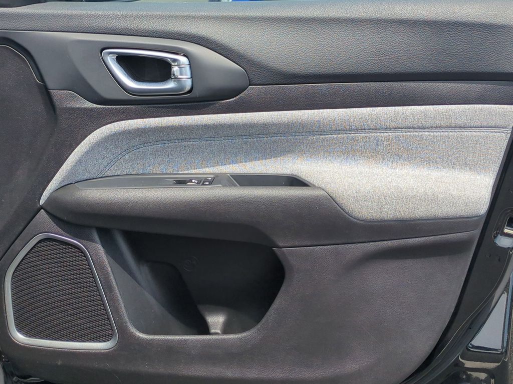 Thumbnail: 2025 Jeep Compass - 33