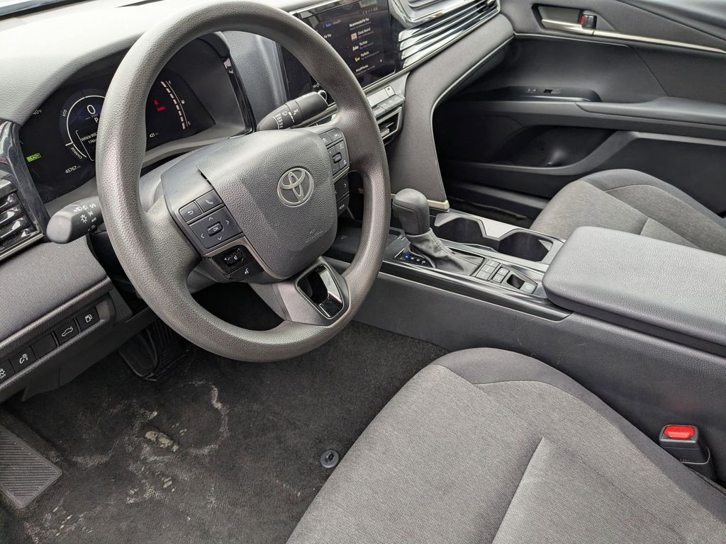 Thumbnail: 2025 Toyota Camry - 14